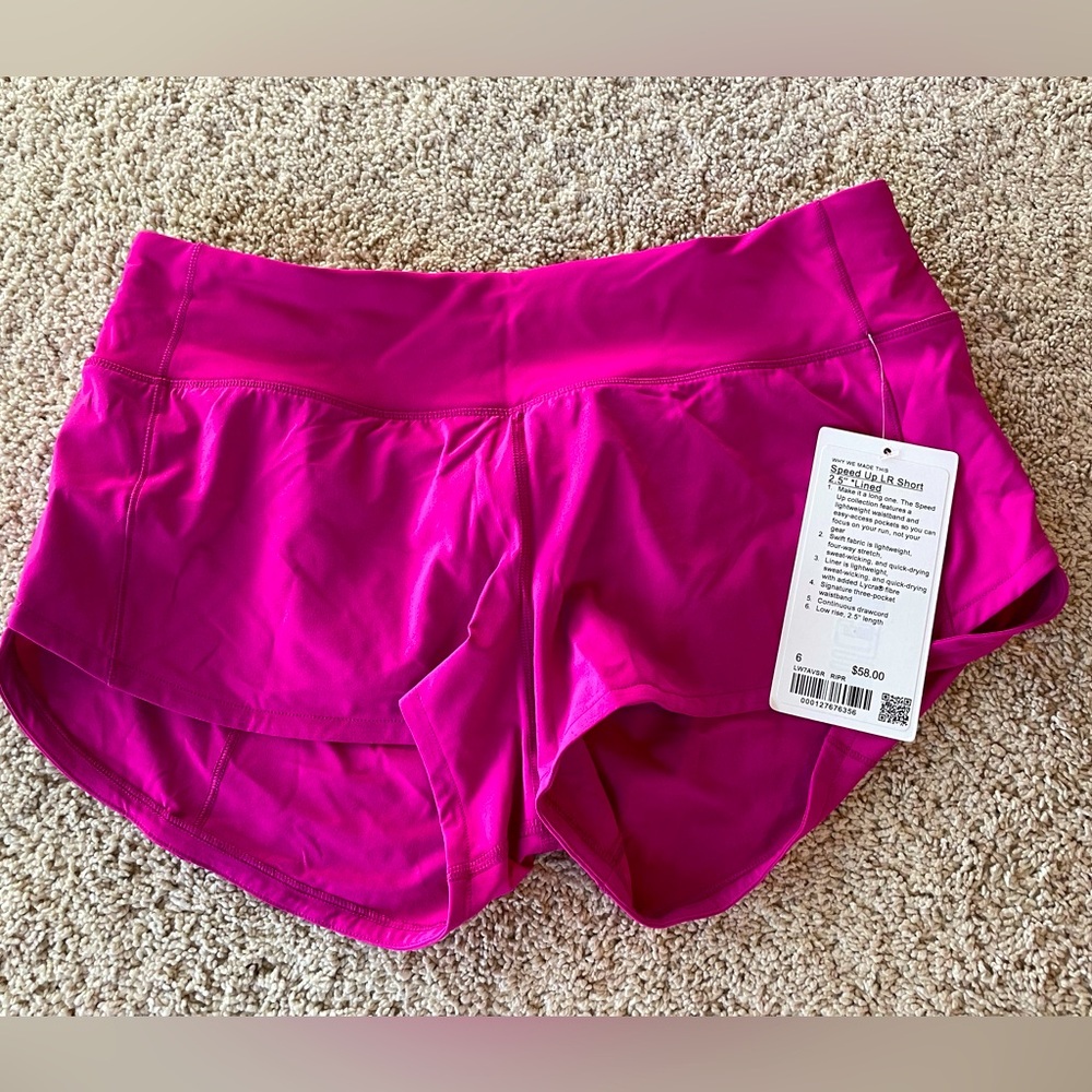 NWT lululemon speed up shorts, size 6, 2.5 in LR, ripened raspberry